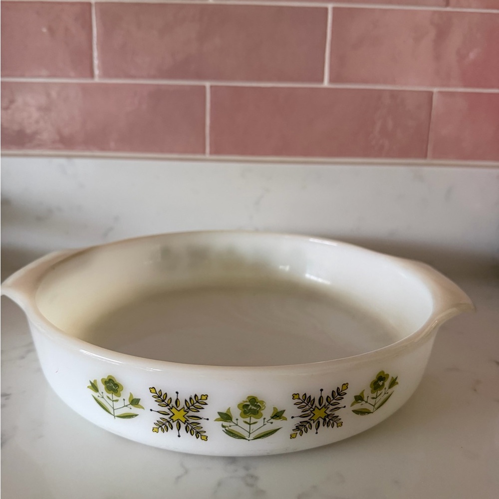Anchor Hocking 9 inch Baking Dish
